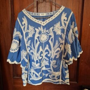 Kindred Anthropologie Floral Blue Top Large